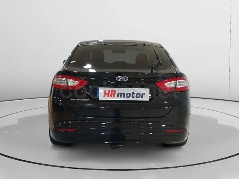 Usado Ford Mondeo Titanium 150 CV (110 kW) 2018 Negro Berlina
