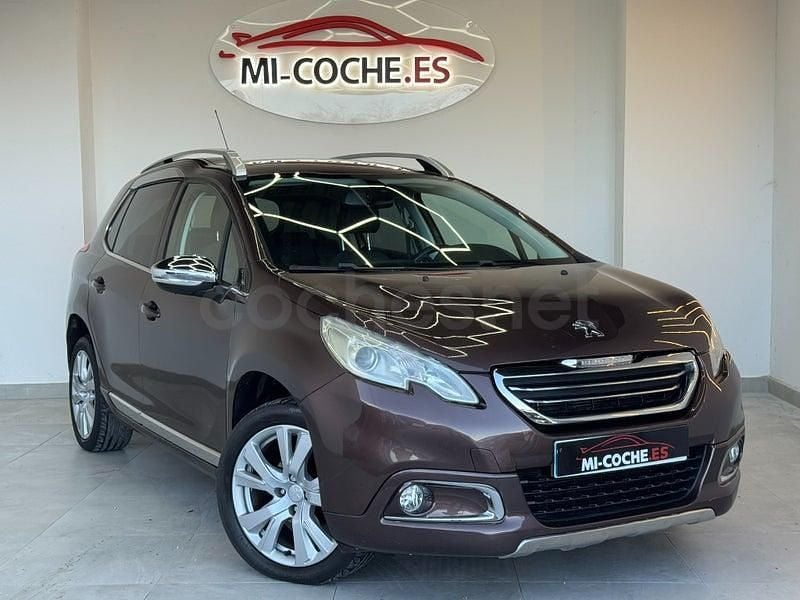Usado Peugeot 2008 Allure 92 CV (67 kW) 2014 Beige SUV