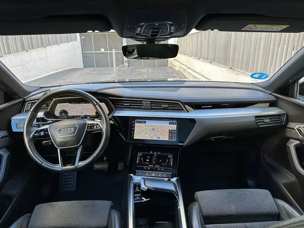 Usado Audi e-tron S-Line 230 kW (313 CV) 2020 Negro SUV