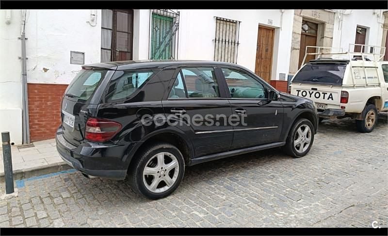 Usado Mercedes ML280 190 CV (139 kW) 2008 Negro SUV