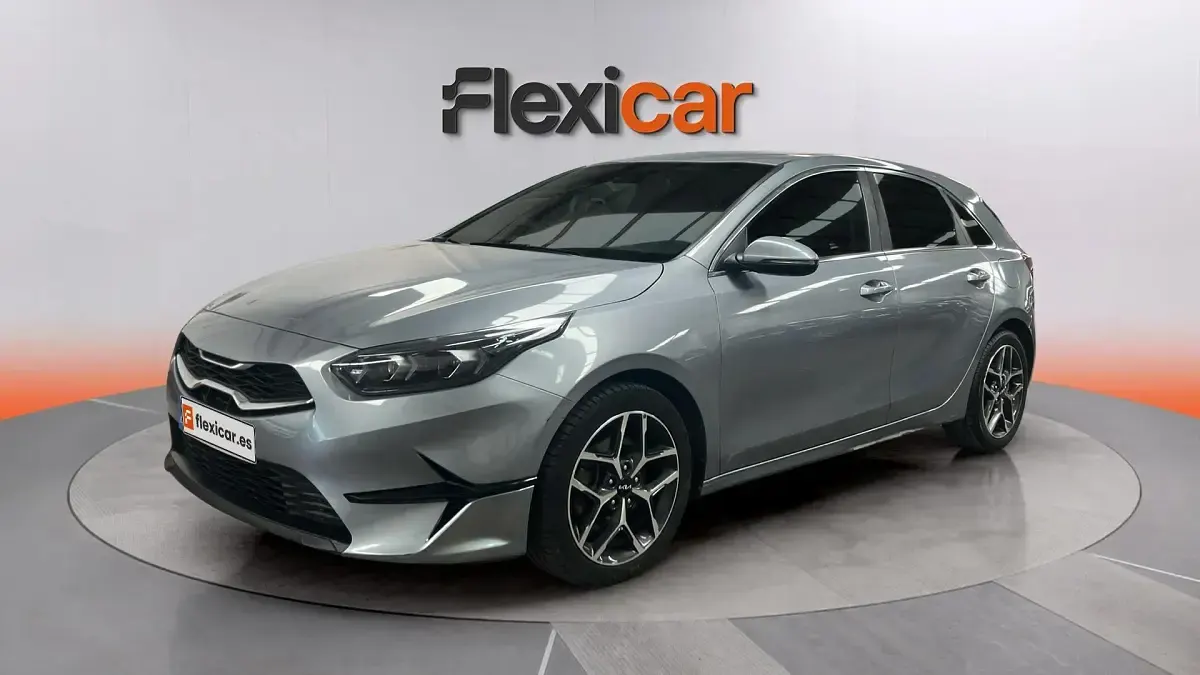 Usado Kia Ceed 120 CV (88 kW) 2021 Gris Utilitario