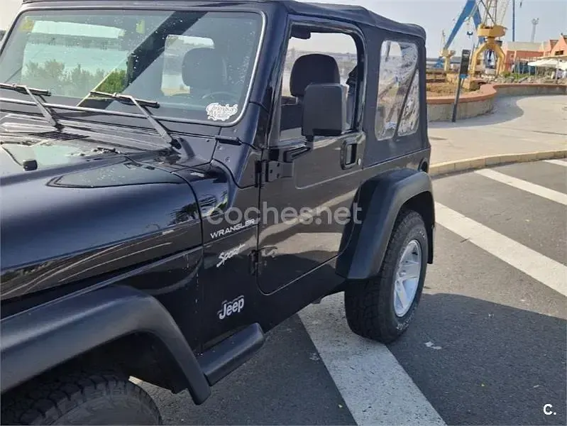 Usado Jeep Wrangler 177 CV (130 kW) 2003 Negro SUV