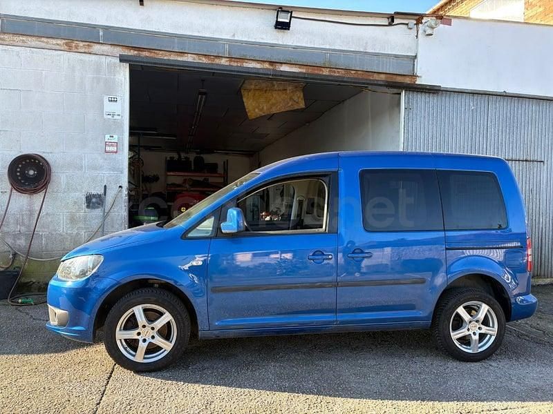 Usado VW Caddy Trendline 102 CV (75 kW) 2010 Azul Monovolumen