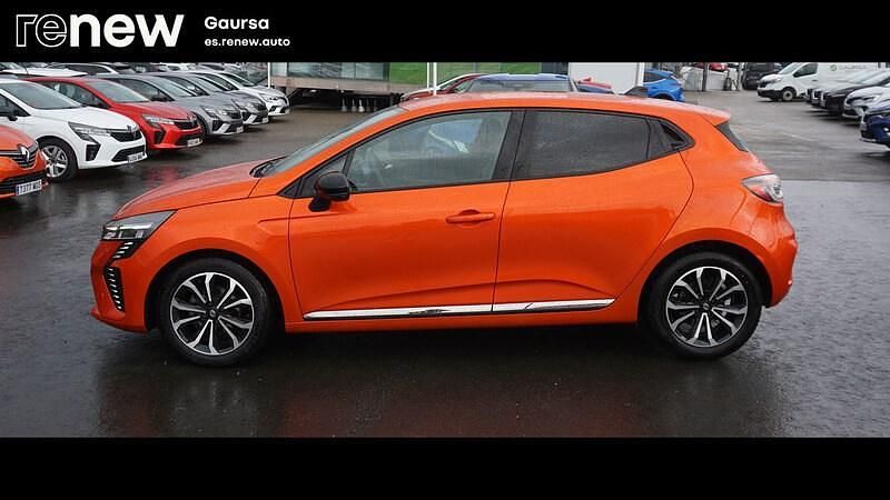 Usado Renault Clio V Techno 90 CV (66 kW) 2023 Naranja Berlina