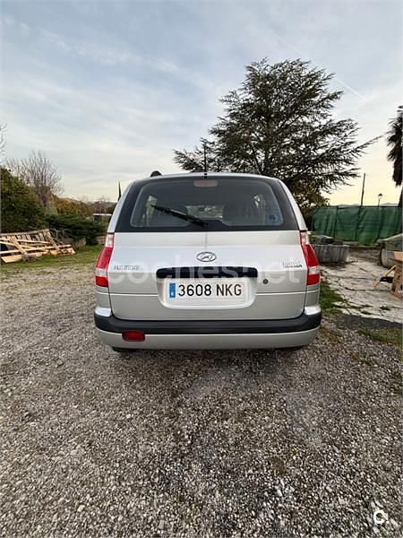 Usado Hyundai Matrix GLS 103 CV (75 kW) 2006 Gris / plata Monovolumen