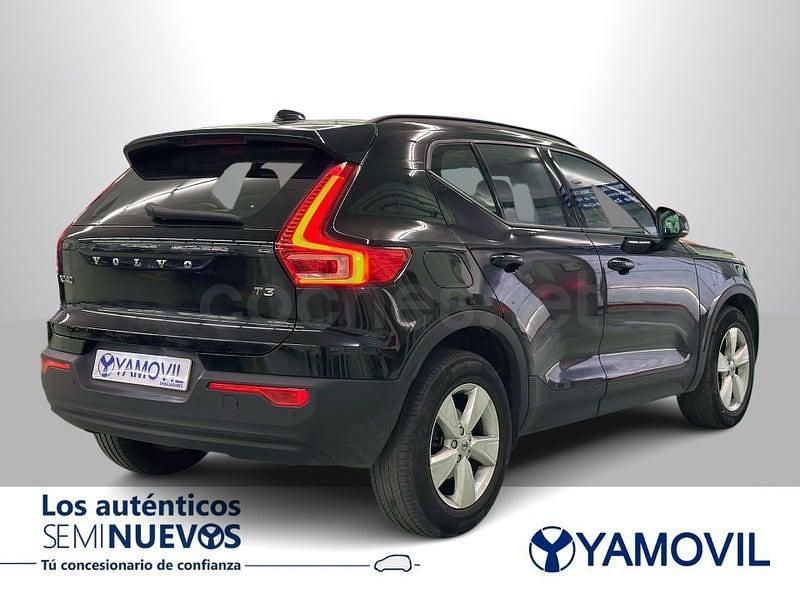 Usado Volvo XC40 Momentum 163 CV (119 kW) 2021 Negro SUV