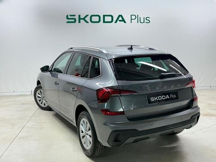 Usado Skoda Kamiq Selection 115 CV (84 kW) 2025 Gris SUV