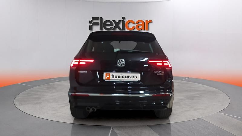 Usado VW Tiguan Sportline 150 HP (110 kW) 2017 Preto SUV