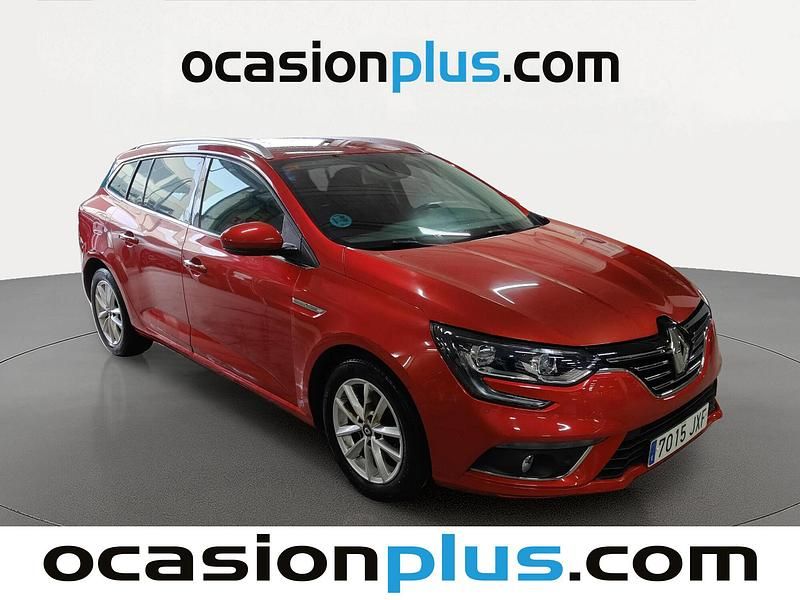Usado Renault Mégane GrandTour Zen 130 CV (95 kW) 2017 Rojo Familiar