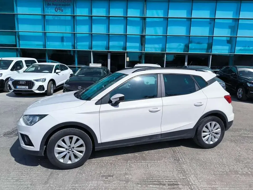 Usado Seat Arona Style 94 CV (69 kW) 2019 Blanco SUV