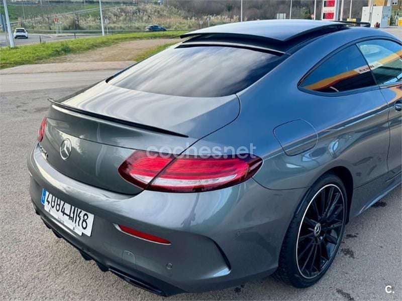 Usado Mercedes C220 194 CV (142 kW) 2023 Gris / plata Coupe