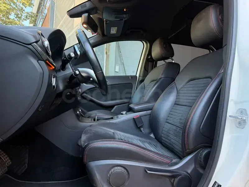 Usado Mercedes B200 AMG line 136 CV (100 kW) 2016 Blanco Utilitario