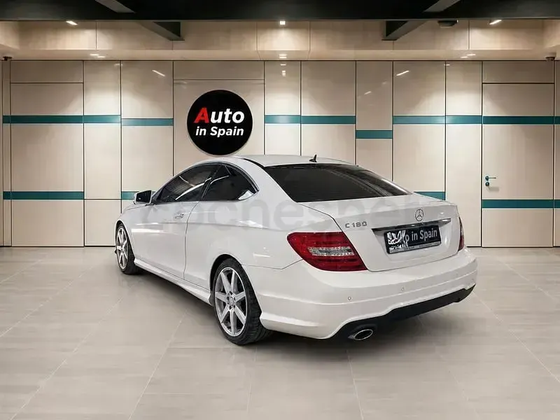 Usado Mercedes C180 156 CV (114 kW) 2012 Blanco Coupe