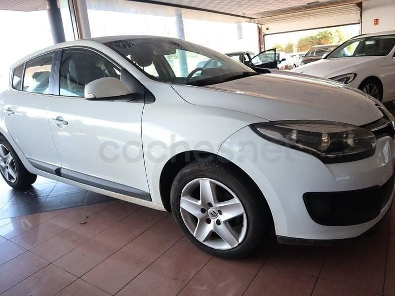 Usado Renault Mégane Bose Edition 110 CV (80 kW) 2015 Blanco Berlina