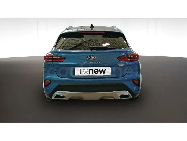 Usado Kia XCeed 136 CV (100 kW) 2021 Azul SUV
