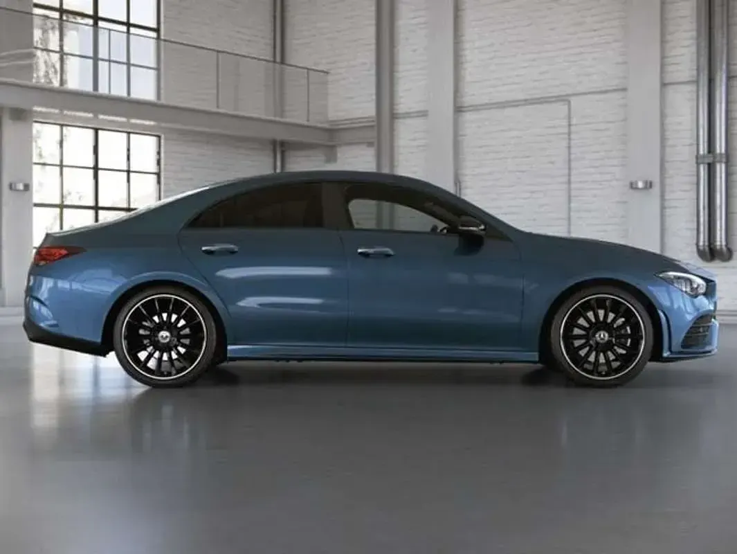 Usado Mercedes CLA220 190 CV (139 kW) 2025 Azul Coupe