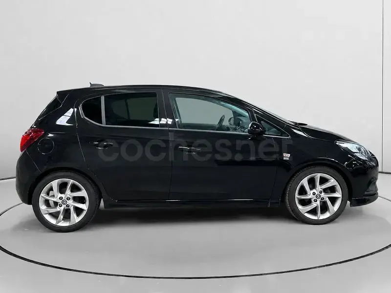 Usado Opel Corsa Selective 90 CV (66 kW) 2017 Negro Utilitario