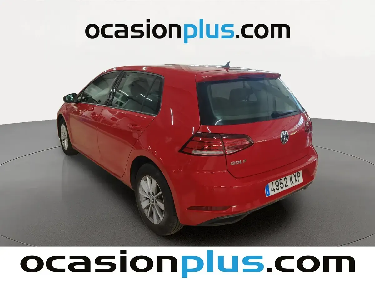 Usado VW Golf VII 116 CV (85 kW) 2019 Rojo Utilitario