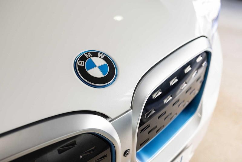 Usado BMW iX3 Comfort Edition 210 kW (286 CV) 2021 Blanco SUV