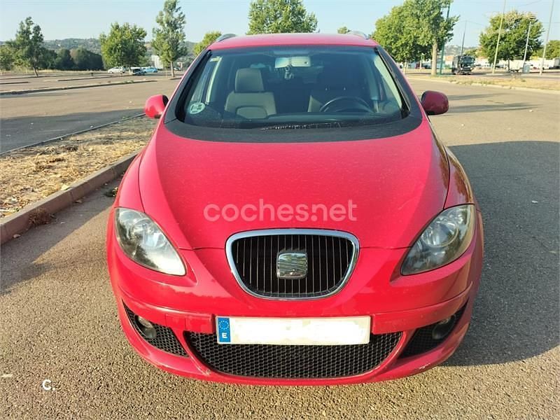 Rojo Usado 2007 Seat Altea XL Stylance Monovolumen | 3500 € (Precio justo) - Imagen 1/4