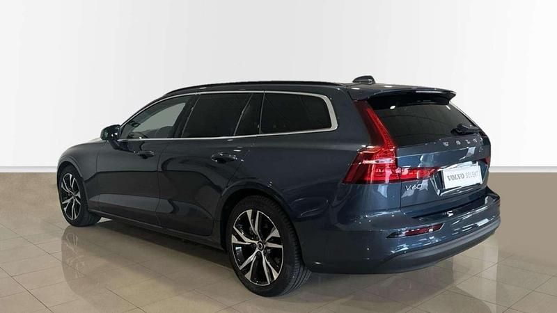 Usado Volvo V60 Core 197 CV (144 kW) 2025 Azul Familiar
