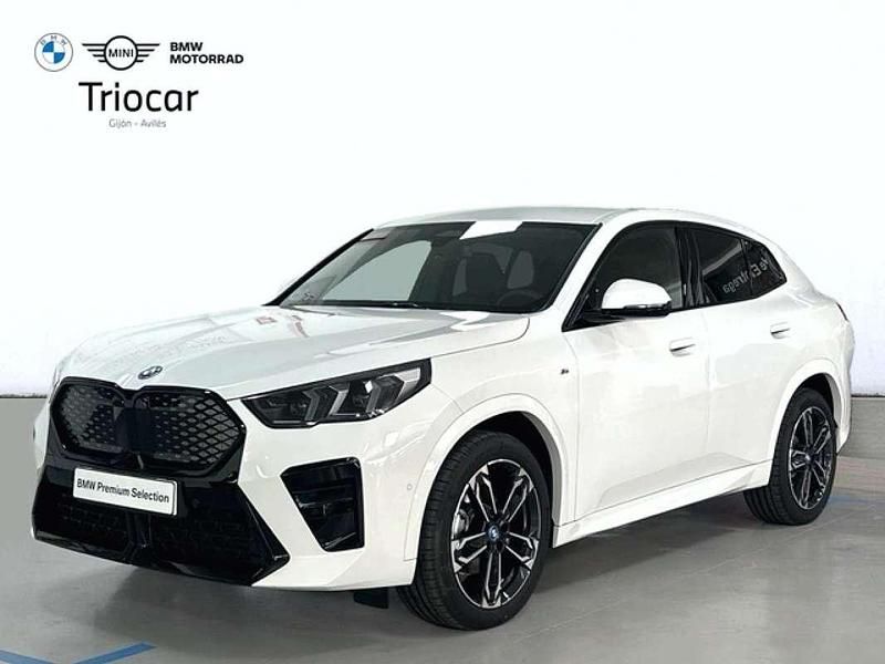 Usado BMW iX2 Luxury Line 150 kW (204 CV) 2025 Blanco SUV