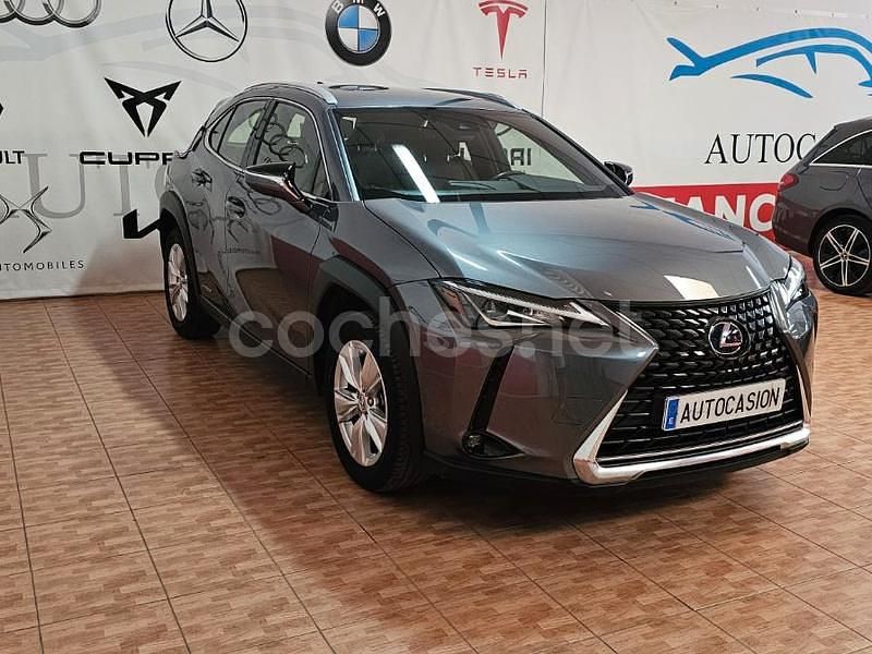 Gris / plata Usado 2022 Lexus UX Business Edition SUV | 24.990 € (Buen precio) - Imagen 1/4