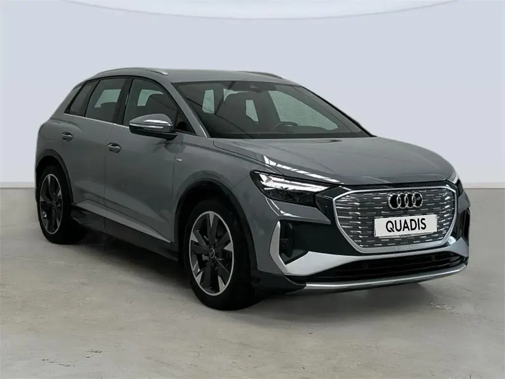 Usado Audi Q4 e-tron S-Line 210 kW (286 CV) 2025 Gris balasto SUV