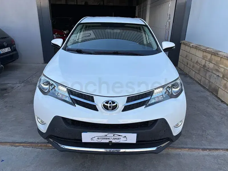 Usado Toyota RAV4 Advance 124 CV (91 kW) 2015 Blanco SUV