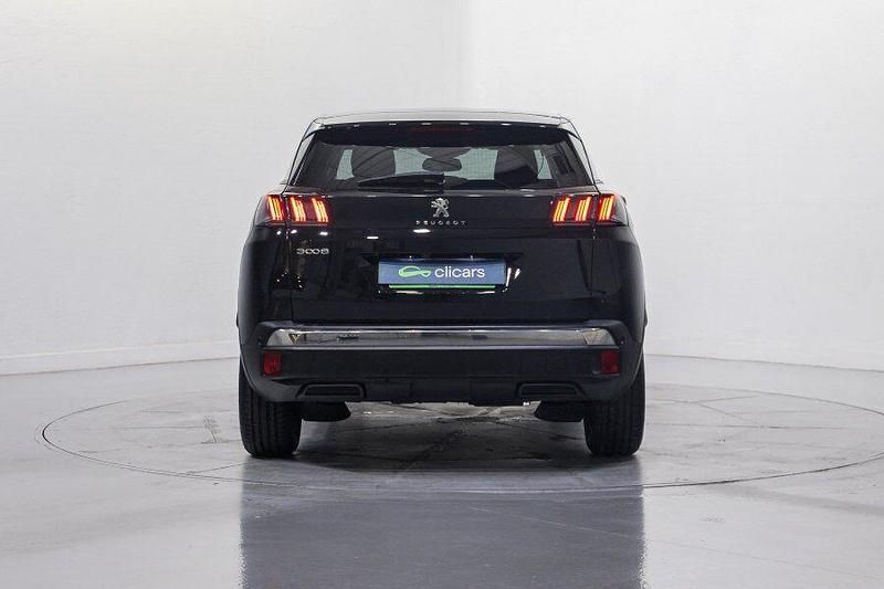 Usado Peugeot 3008 Allure 130 CV (95 kW) 2022 Negro SUV