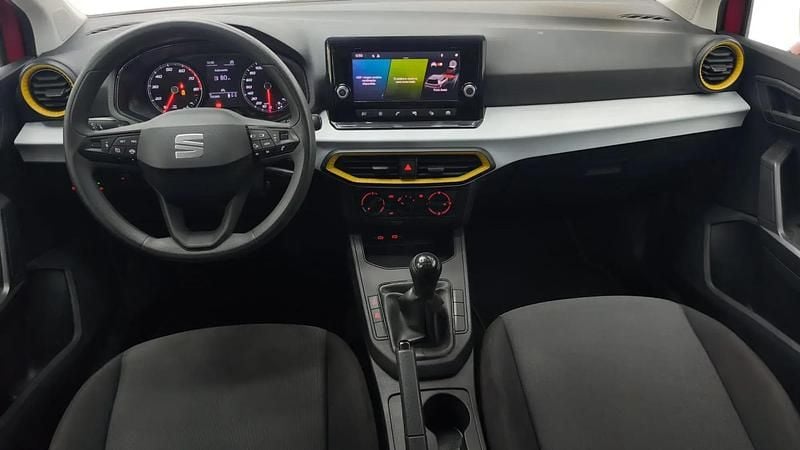 Używany Seat Arona Reference 95 KM (69 kW) 2022 Czerwony SUV