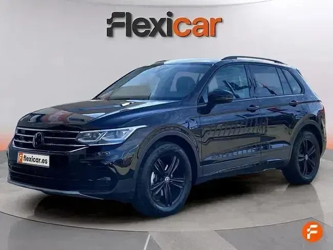 Begagnad VW Tiguan Life 150 HK (110 kW) 2024 Svart SUV