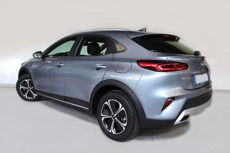 Usado Kia XCeed 141 CV (103 kW) 2022 Plateado SUV