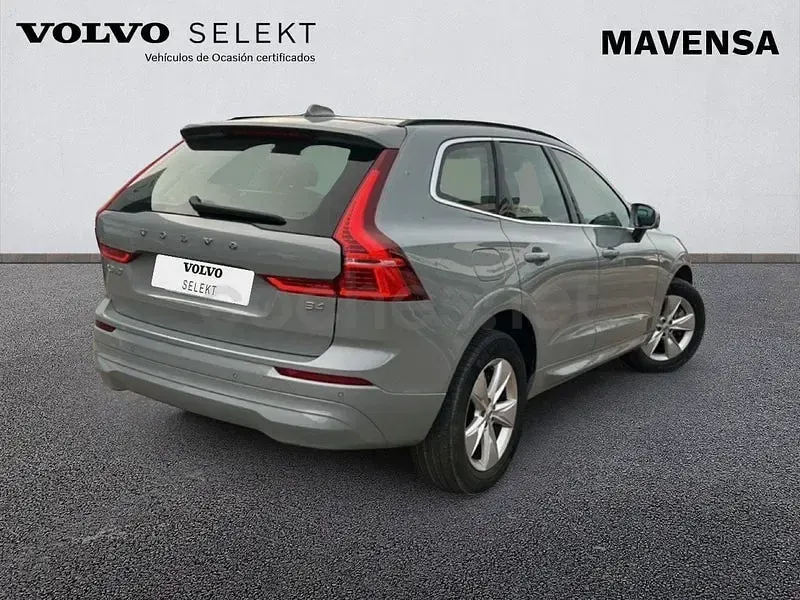 Usado Volvo XC60 Core 197 CV (144 kW) 2024 Gris / plata SUV