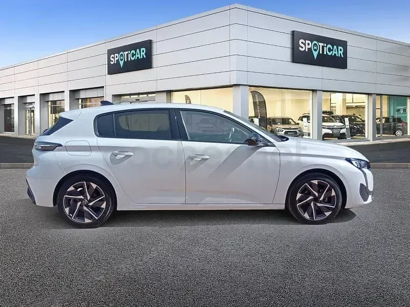 Usado Peugeot 308 Allure 130 CV (95 kW) 2024 Blanco Berlina
