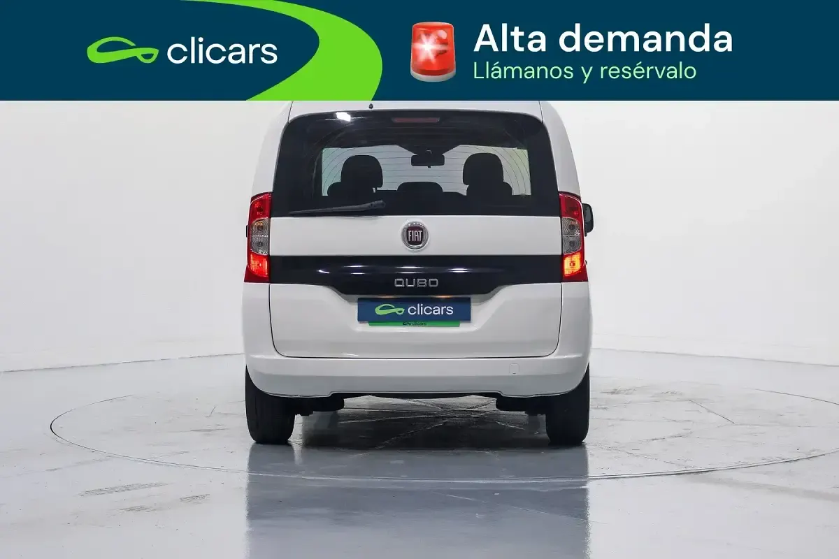 Usado Fiat Qubo Easy 80 CV (58 kW) 2017 Blanco Monovolumen