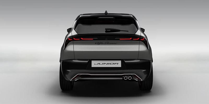 Nuevo Alfa Romeo Junior Edizione Speciale 145 CV (106 kW) 2026 Gris SUV