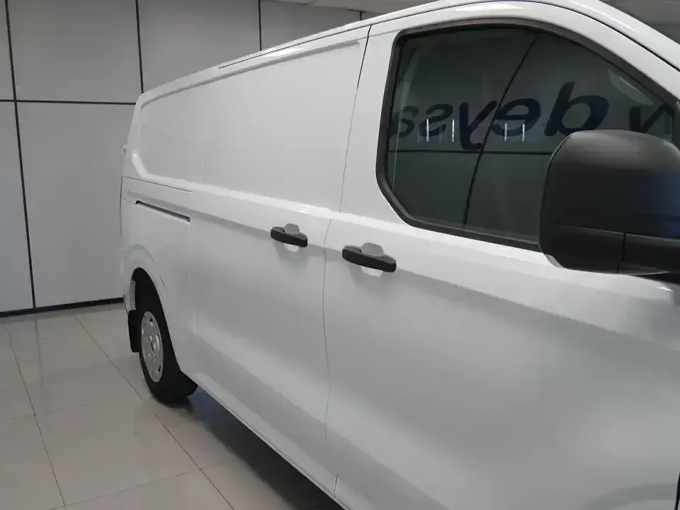 Usado Ford Transit Custom Trend 136 CV (100 kW) 2026 Blanco Van