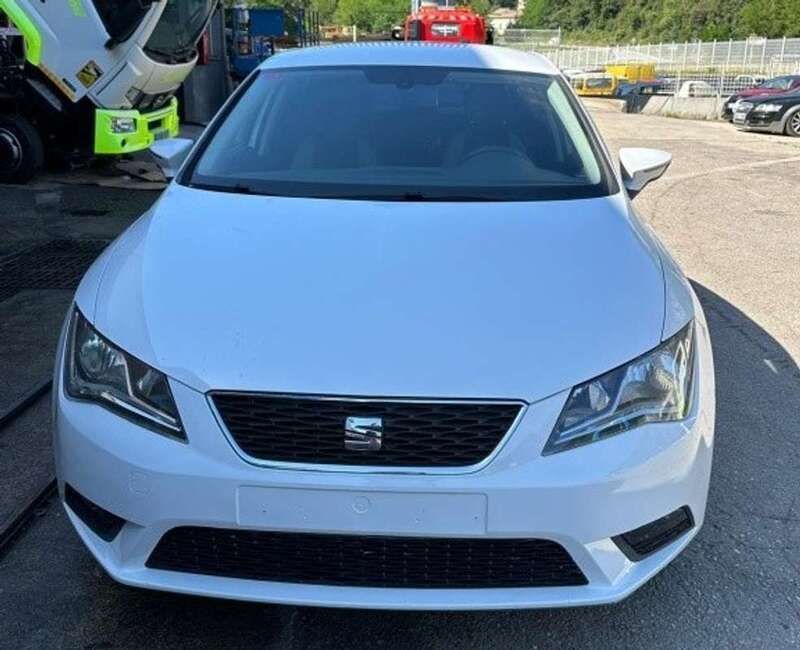 Blanco Usado 2014 Seat Leon Reference Utilitario | 6595 € (Caro) - Imagen 1/4