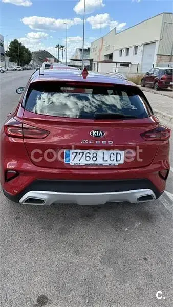 Usado Kia XCeed 120 CV (88 kW) 2019 Rojo SUV