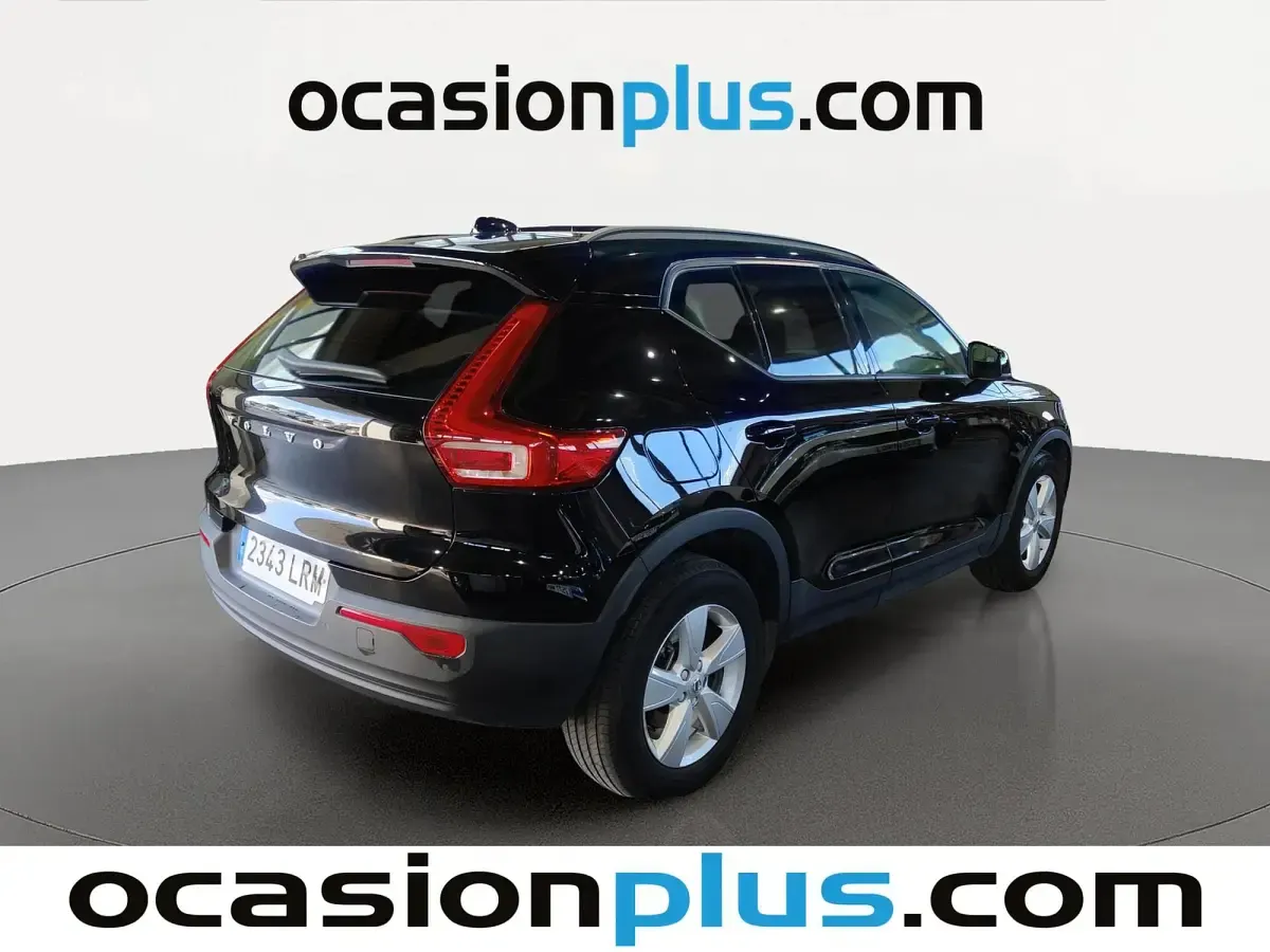 Usado Volvo XC40 Momentum 129 CV (94 kW) 2021 Negro SUV