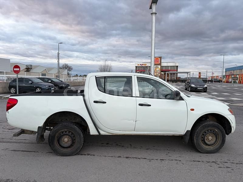 Usado Mitsubishi L200 Intense 167 CV (122 kW) 2010 Blanco Recogida