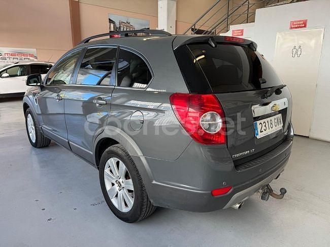 Usado Chevrolet Captiva LS 127 CV (93 kW) 2010 Gris / plata SUV