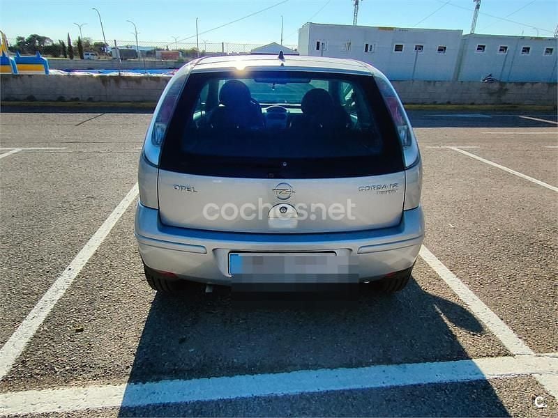 Usado Opel Corsa Enjoy 80 CV (58 kW) 2006 Gris / plata Utilitario