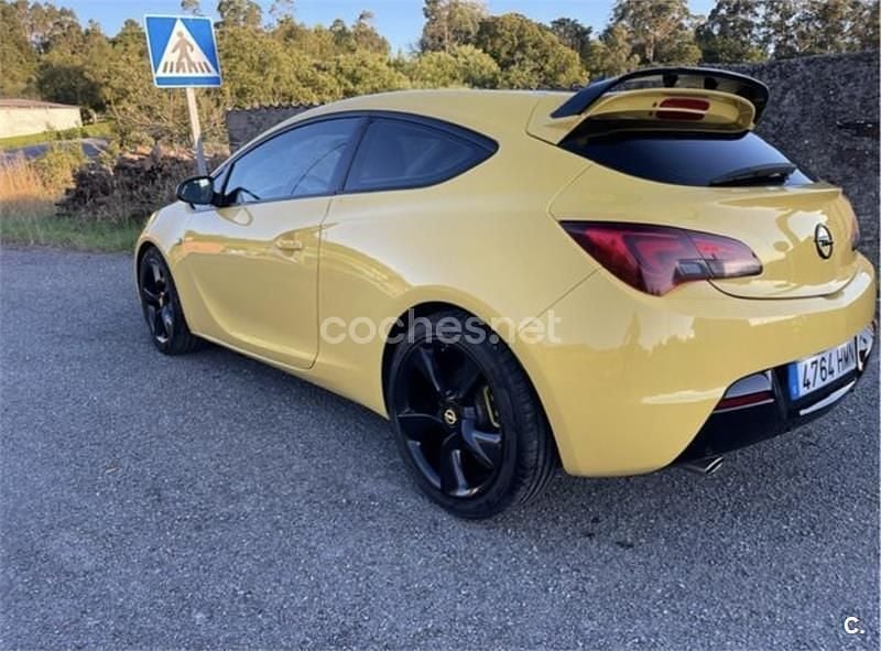 Amarillo Usado 2012 Opel Astra GTC Sportive Berlina | 7800 € (Precio justo) - Imagen 1/2