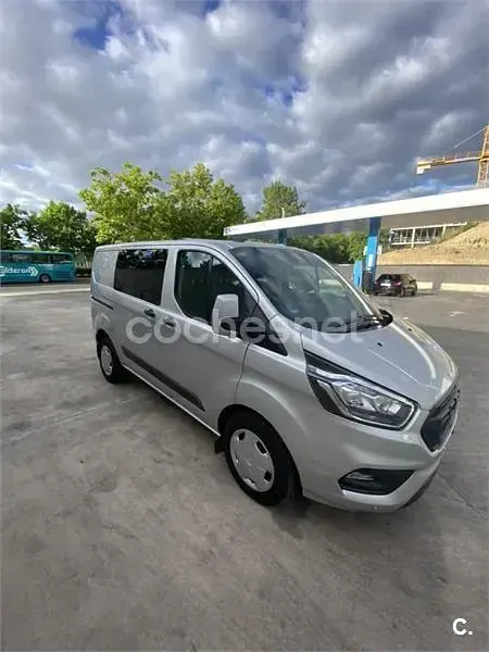 Usado Ford Transit Custom Limited 150 CV (110 kW) 2021 Gris / plata Van