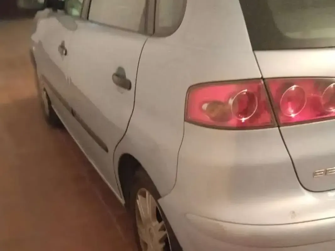 Usado Seat Ibiza Sport 101 CV (74 kW) 2002 Azul Utilitario