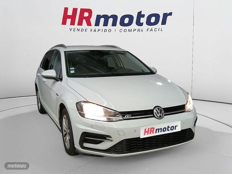 Blanco Usado 2020 VW Golf VIII Advance Familiar | 18.490 € (Buen precio) - Imagen 1/4