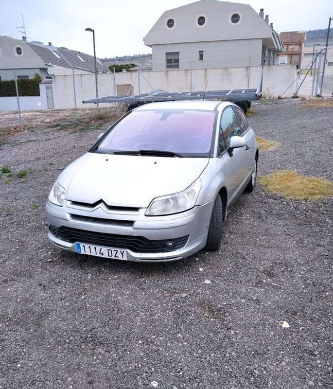 Gris Usado 2006 Citroën C4 Coupe | 3990 € (Buen precio) - Imagen 1/4