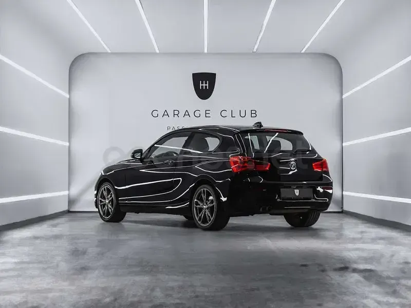 Usado BMW 120 184 CV (135 kW) 2017 Negro Utilitario
